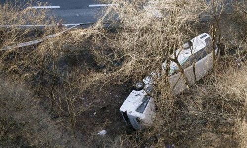 Nhật Bản: Lật xe buýt chở du khách, 14 người thiệt mạng