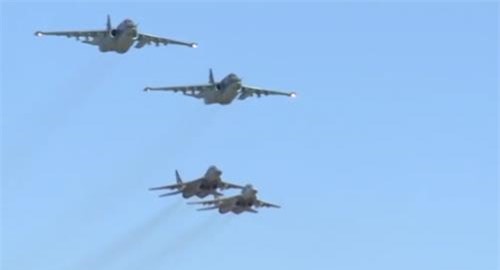 Tiêm kích Syria lần đầu hộ tống SU-25 Nga ném bom IS