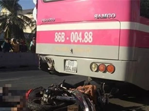 Đi đám cưới bạn, hai thanh niên bỏ mạng sau đuôi xe khách
