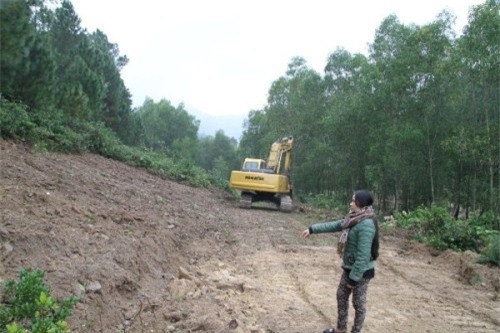 Xây nghĩa trang cá nhân, chủ nhiệm HTX còn dọa “xử” dân