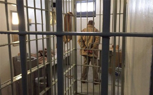 Lộ hình ảnh trùm ma túy khét tiếng El Chapo trong tù