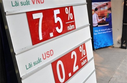 Nhiều ngân hàng tranh thủ tăng lãi suất dịp cận Tết