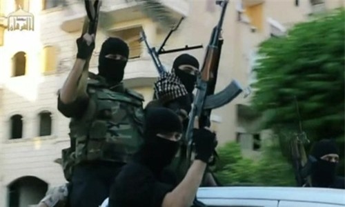 IS bắt 3.500 dân thường làm nô lệ