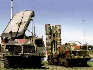 Mỹ đứng ngồi không yên với hệ thống tên lửa S-300 Nga bán cho Iran