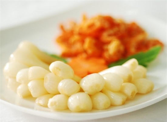 Hành muối - món ngon, bổ trong ngày Tết