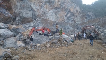 Vụ sập mỏ đá tại Thanh Hóa: Tang thương nơi quê nghèo