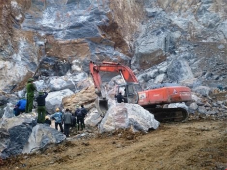 Vụ sập mỏ đá làm 8 người tử vong: Khởi tố điều tra vụ án