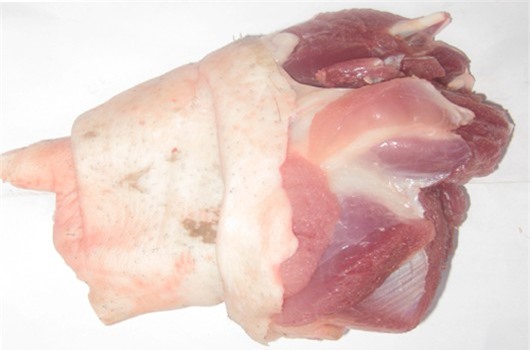 Bí quyết tự tay làm giò lụa cực ngon trong ngày Tết