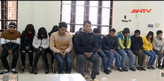 Biến quán karaoke thành tụ điểm cá độ bóng đá, ghi lô đề