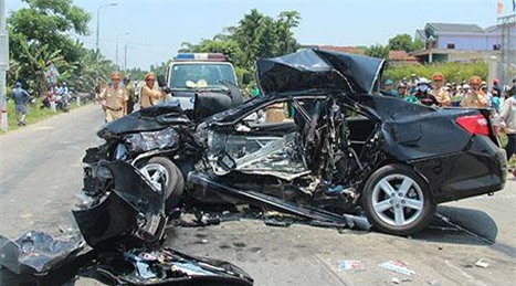 11 năm tù cho tài xế phóng 106 km/h gây tai nạn làm 7 người chết 