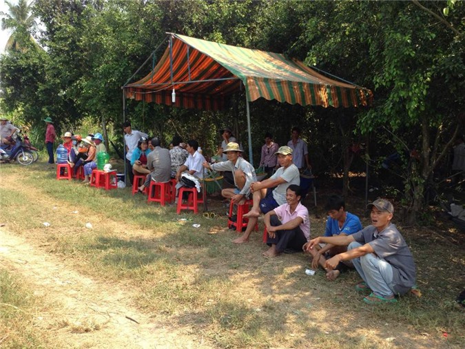 Thương xót nam sinh mất tích vì lật thuyền