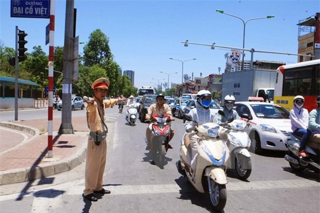 Công bố 12 đường dây nóng nhận phản ánh về an toàn giao thông dịp Tết