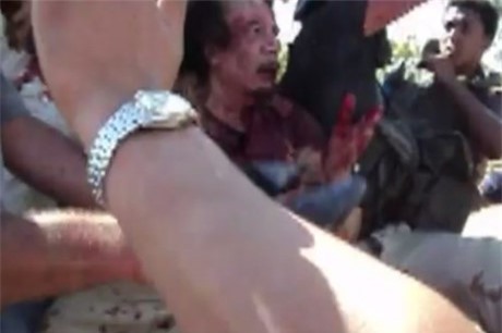 Rò rỉ video mới về những phút cuối đời của Tổng thống Gaddafi