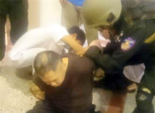 Phong tỏa khách sạn, bắt gã đàn ông Singapore khống chế người tình