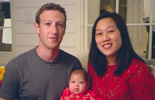 Vợ chồng ông chủ Facebook gửi lời chúc Tết Bính Thân 