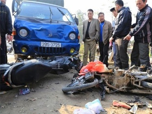 Bắt tài xế gây tai nạn mùng 2 Tết làm 3 cha con tử nạn ở Hà Nội