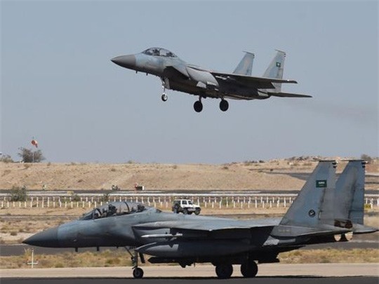 Ả Rập Saudi ồ ạt đưa quân sang Thổ, tổng lực "diệt" IS