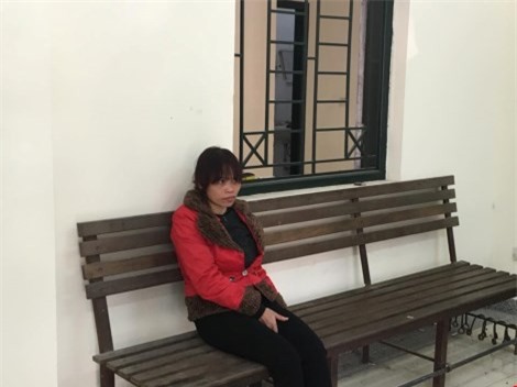 Bắt "nữ quái" trộm tiền công đức tại phủ Tây Hồ