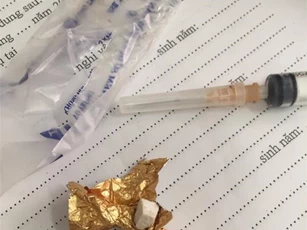 Hà Nội: Bắt giữ đối tượng đang dùng dở heroin trong xy lanh