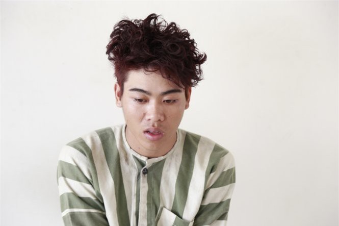 Vờ mua vàng, cầm dao xông vào đâm chủ tiệm để cướp vàng