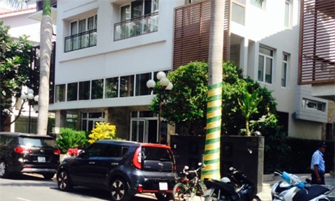 Chủ biệt thự đi chúc Tết, trộm đột nhập vét sạch tài sản