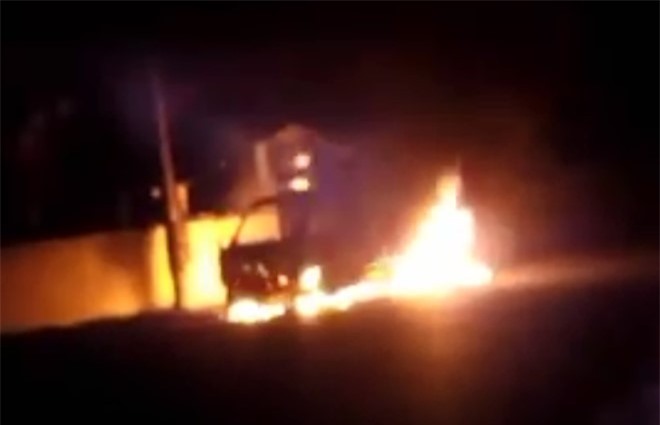 Hai bố con may mắn thoát chết trên xe tải bốc cháy đêm Valentine