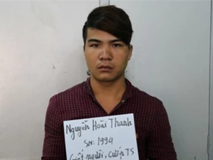 Sau khi “mây mưa”, phi công trẻ bóp cổ người tình đến chết cướp tài sản