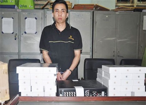 Bắt khẩn cấp đối tượng trộm 90 chiếc iPhone