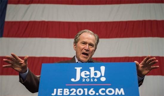 Cựu Tổng thống Mỹ bất ngờ "ra mặt" giúp em trai tranh cử