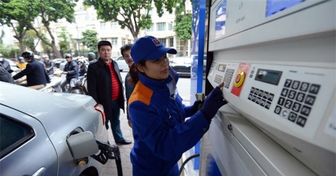 Giá xăng lại sắp giảm mạnh?