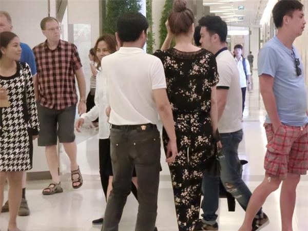 Vợ đại gia kim cương "đắng cay" ly hôn vì Hồ Ngọc Hà xen ngang?