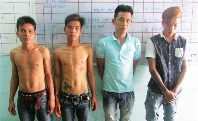 Thiếu nữ khóc thét vì bị bốn “yêu râu xanh” hãm hiếp giữa đêm