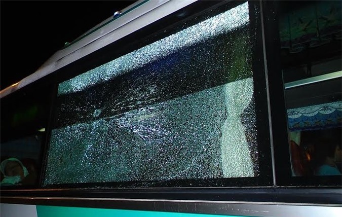 Nhiều ôtô bị ném vỡ cửa kính khi lưu thông trên cao tốc Long Thành