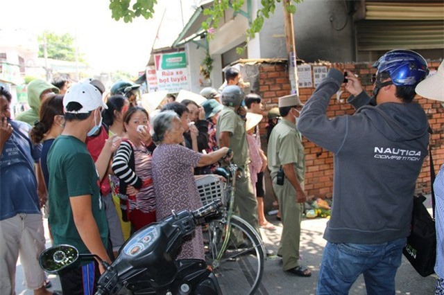 Rùng mình người đàn ông chết bí ẩn trong phòng trọ 