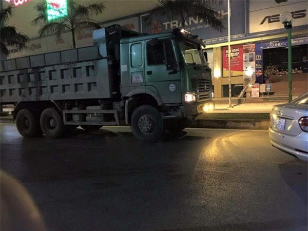 Hà Nội: Một nữ sinh bị xe hổ vồ cán tử vong trong đêm