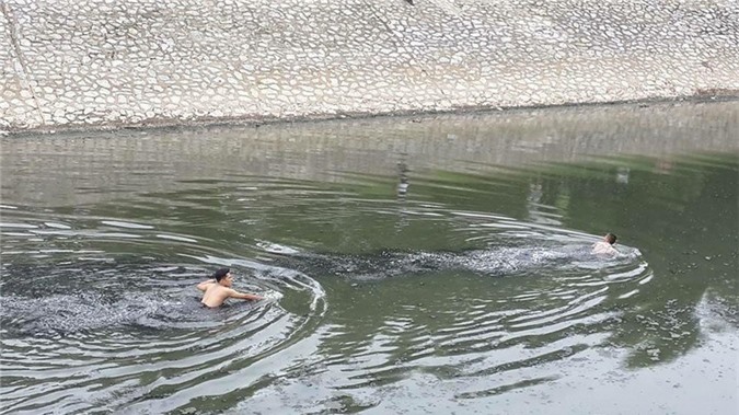 Phạm nhân rượt đuổi tên trộm liều lĩnh như “phim hành động”