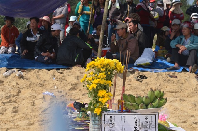 Quảng Nam: 4 ngư dân bị rơi xuống biển khi đi đánh bắt tôm