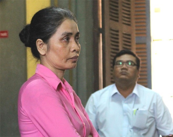 Tưới xăng đốt người... vì sợ bị giành mất đất