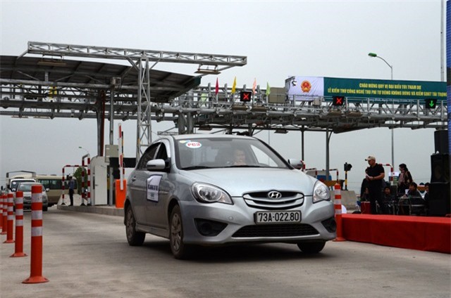 Không triển khai trạm thu phí không dừng, sẽ cho dừng thu phí