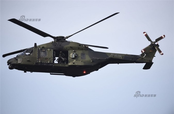 Thổ Nhĩ Kỳ hung hăng cấm máy bay chở Bộ trưởng Quốc phòng Đức hạ cánh