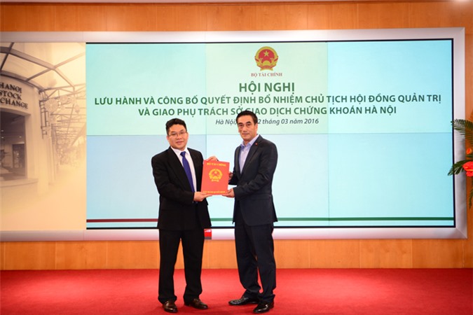 Nguyên Phó Chủ tịch UBCKNN làm Chủ tịch Sở GDCK Hà Nội