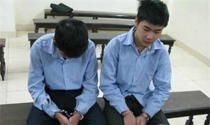 Sát hại ân nhân, 2 thiếu niên 16 tuổi lãnh án 20 năm tù