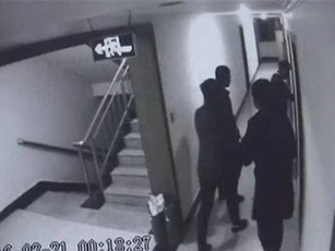 4 thiếu niên oẳn tù tì lần lượt cưỡng hiếp thiếu nữ 15 tuổi