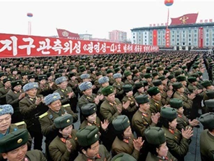 Chủ tịch Triều Tiên Kim Jong-un ra lệnh tổng động viên đối phó Mỹ, Hàn