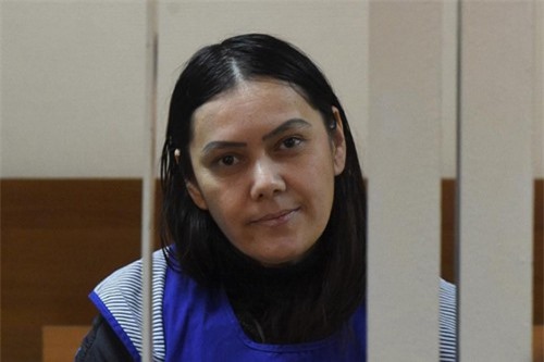 Kinh hoàng bảo mẫu chặt đầu bé gái Nga rồi diễu phố