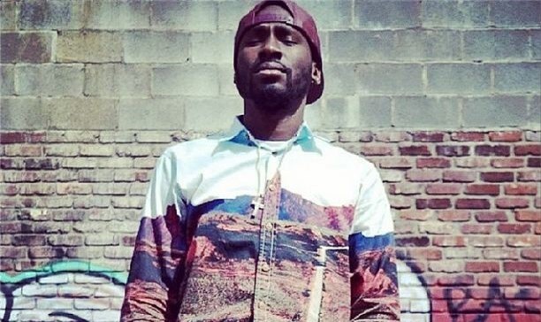 Nam ca sĩ bị bắn chết ngay bên ngoài phòng thu