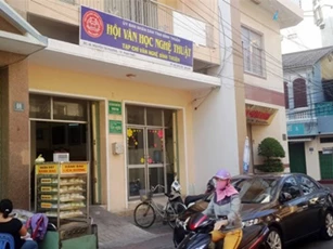 Chủ tịch Hội Văn học nghệ thuật tỉnh Bình Thuận bị khởi tố