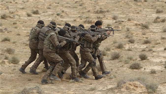 Quân đội Tunisia chạm súng với quân thánh chiến ở biên giới Libya