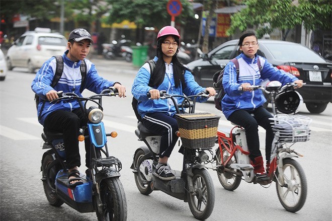 Hà Nội: HSSV sẽ bị buộc thôi học nếu vi phạm giao thông nhiều lần