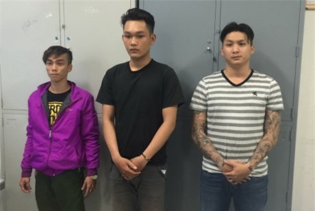 Bắt nhóm thanh niên đâm khách nước ngoài tại quán bar